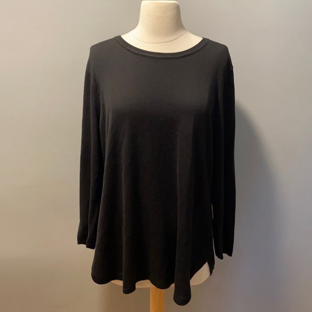 🔥Van Heusen women’s XL black sweater